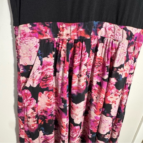 Torrid Black Floral Knit-To-Woven Dress Size 1x - Picture 7 of 15